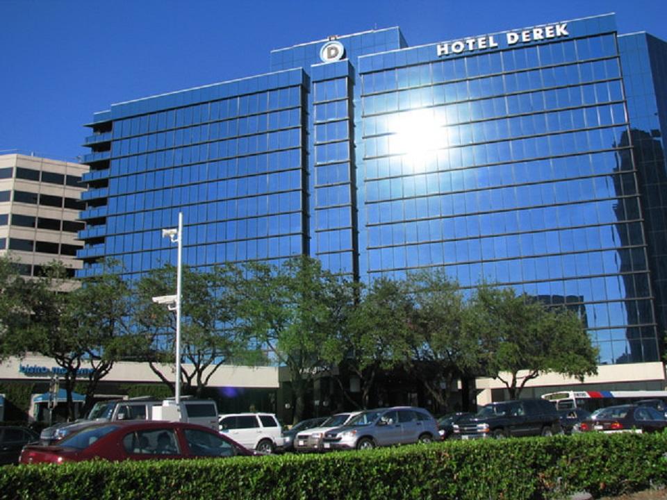 Derek Galleria Hotel