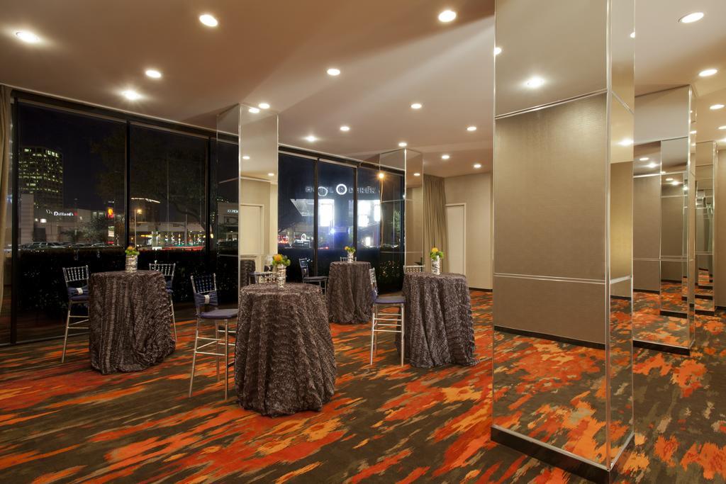 Derek Galleria Hotel 4*